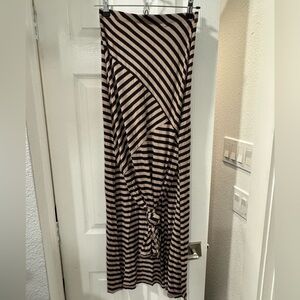 4/$15 Charlotte Russe Black and Tan Striped Maxi Skirt